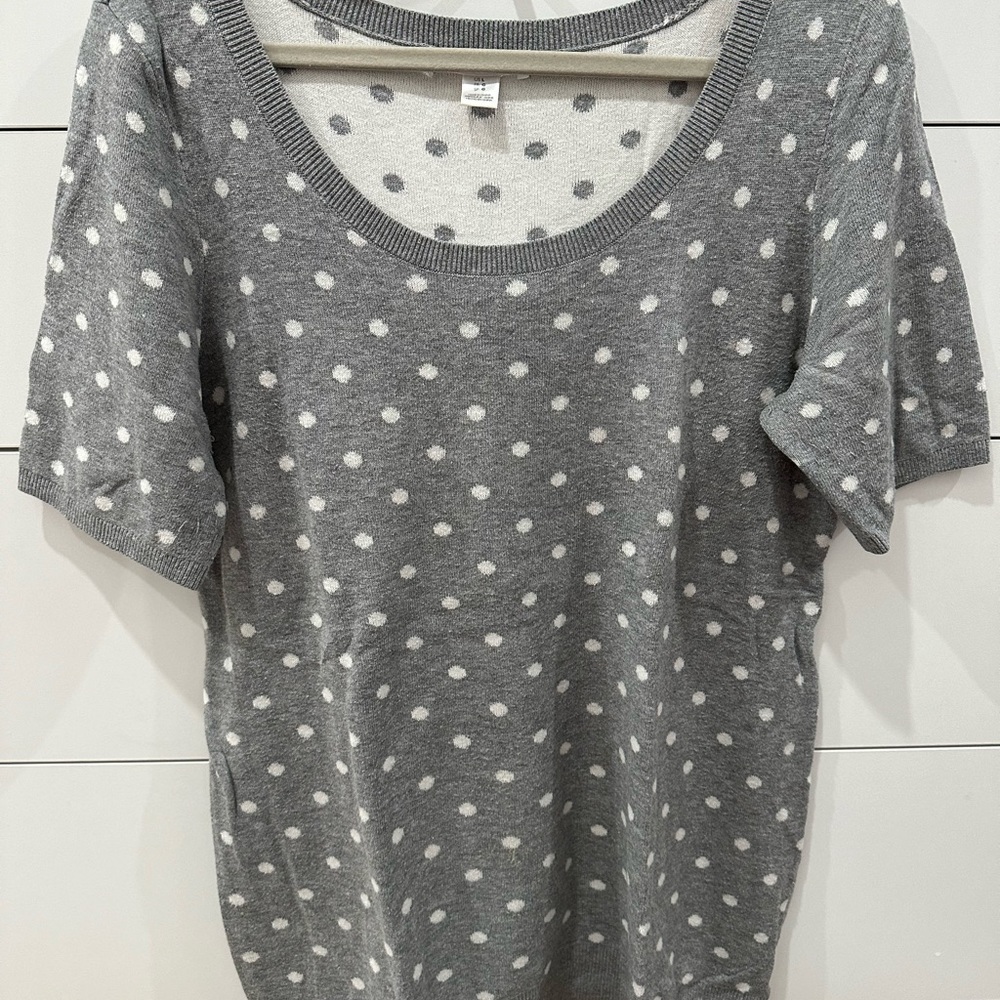Motherhood Maternity shirt sleeve sweater Size L